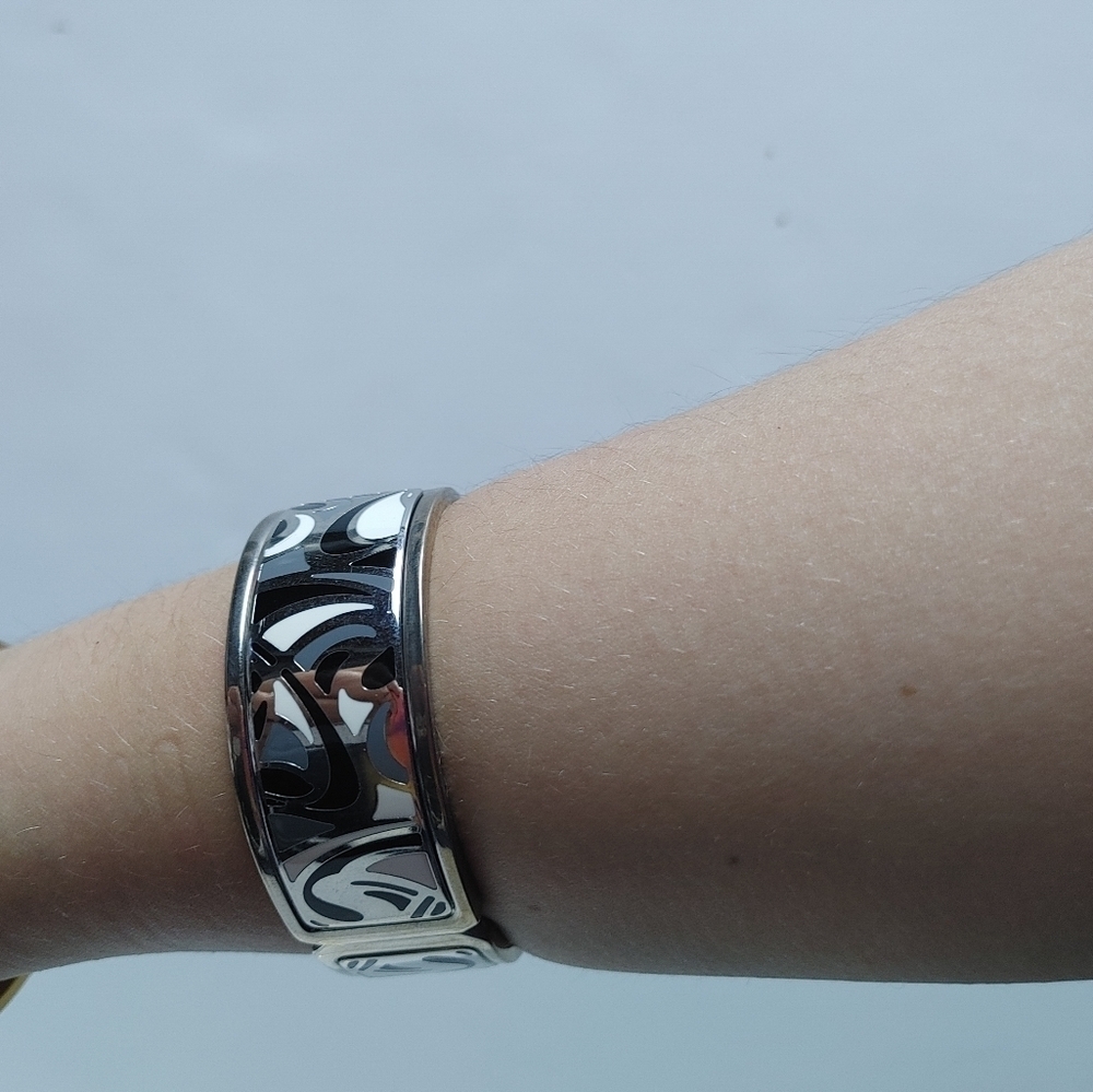5/$25 Vintage Bracelets silver tone 6 bohemian style